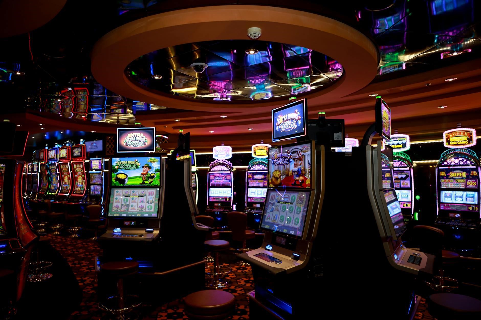 How A Slot Game Online Uses Software To Deliver Random Outcomes