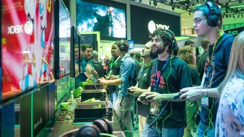Online Gaming and Esports Careers: Turning Play Into a Profession